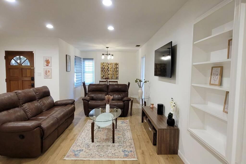 Newly Furnished Pool House Villa Los Angeles Buitenkant foto